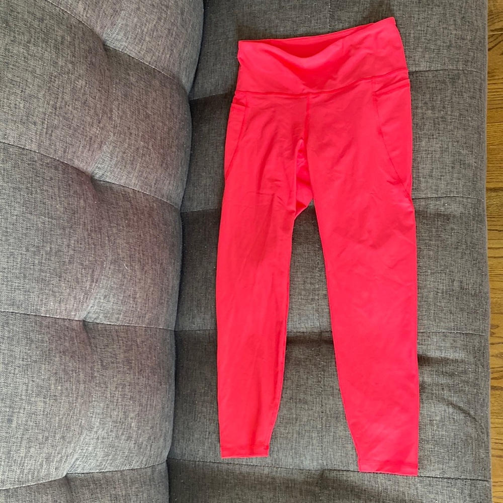 Old navy powersoft high rise leggings size Large. No tags. Worn once.